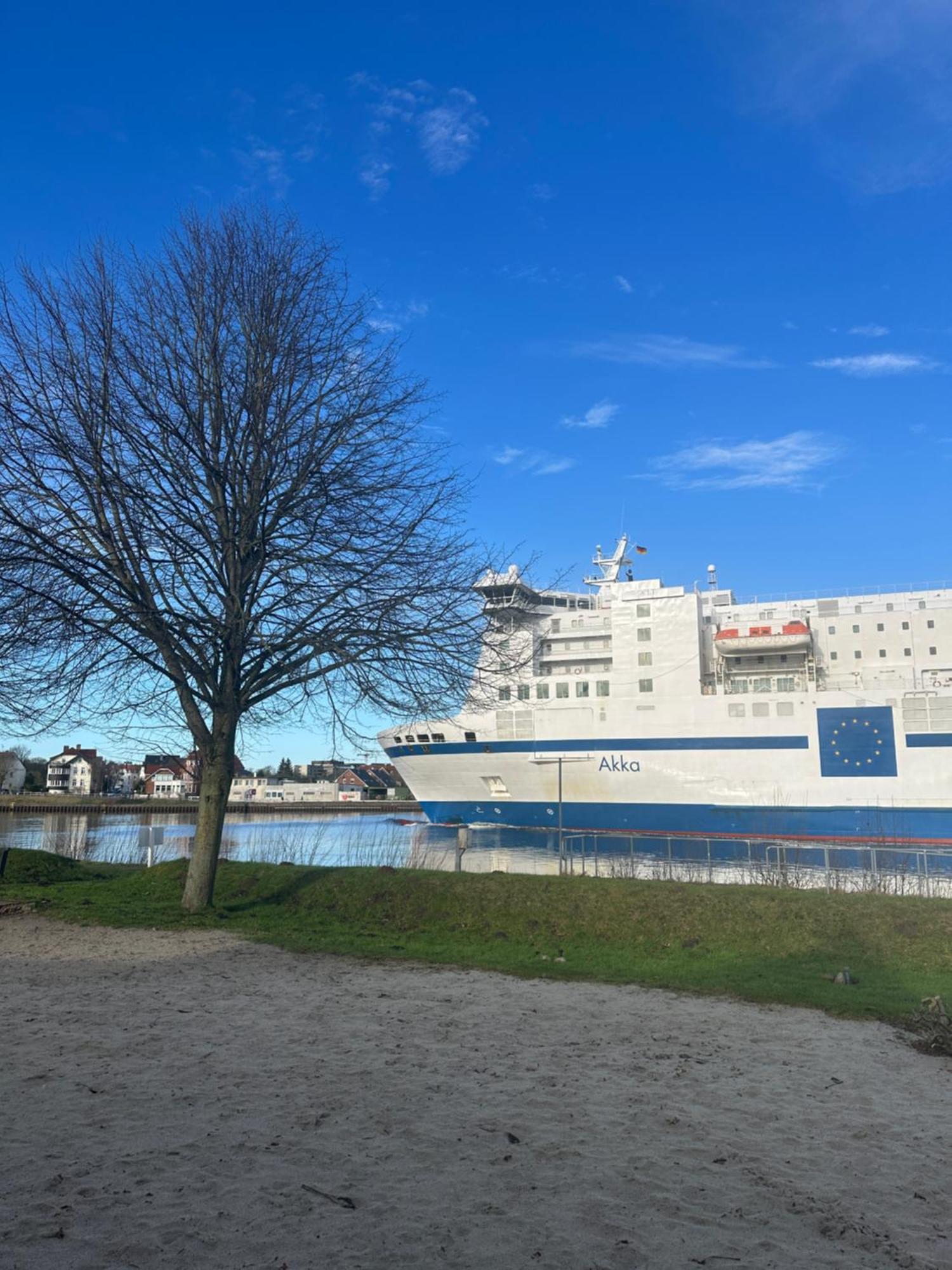 Kanal-Haus "Das Gaestehaus Direkt Am Nok" Osterrönfeld Exterior foto