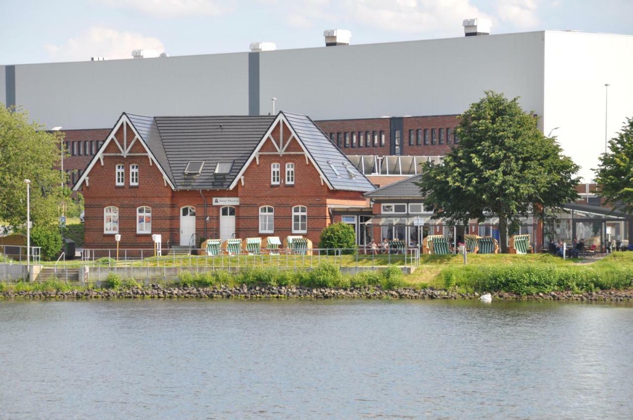 Kanal-Haus "Das Gaestehaus Direkt Am Nok" Osterrönfeld Exterior foto